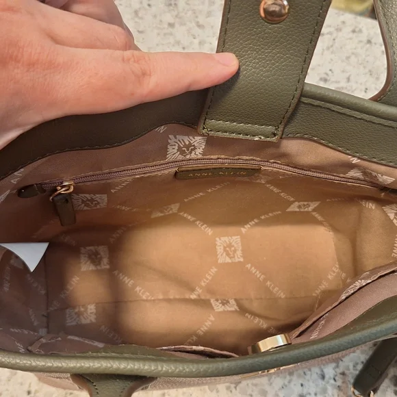 Anne Klein Convertable Purse - Picture 3 of 5